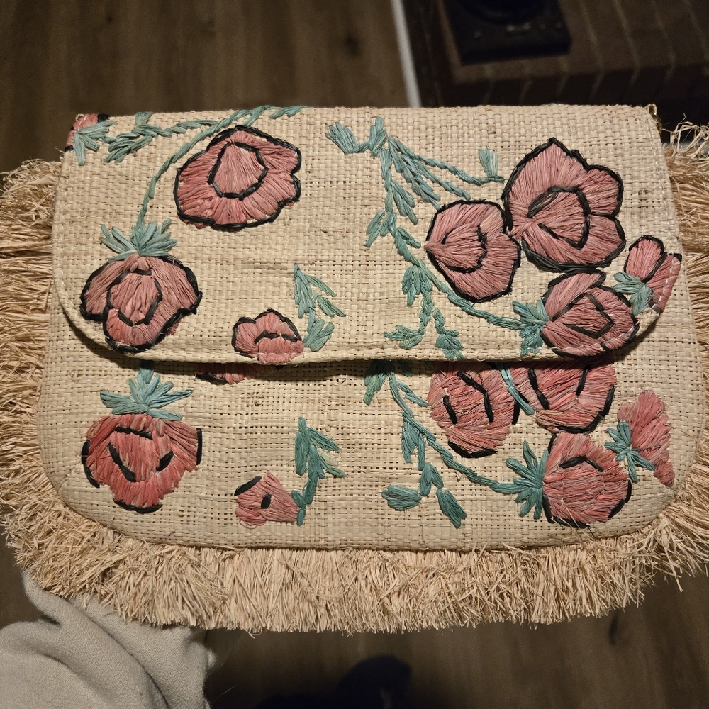 Kayu Floral Embroidered Straw Clutch